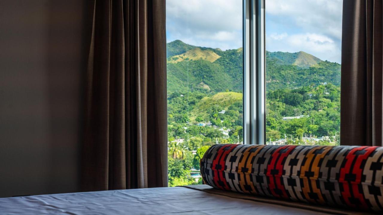 Royal Delonix Hotel Penuelas ภายนอก รูปภาพ